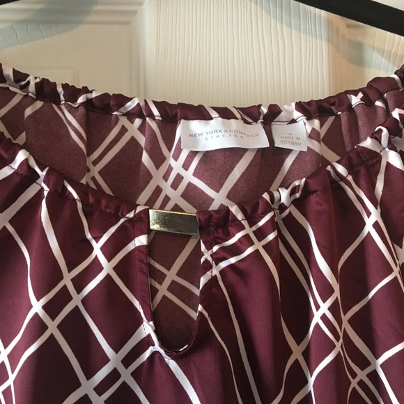 Women’s NY&C Burgundy blouse size Med - Picture 2 of 6